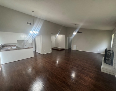 23139 Lestergate Drive - Photo Thumbnail 9