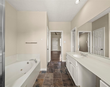 1331 W 21st Street - Photo Thumbnail 19