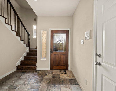 1331 W 21st Street - Photo Thumbnail 5