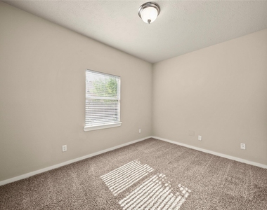 1331 W 21st Street - Photo Thumbnail 7