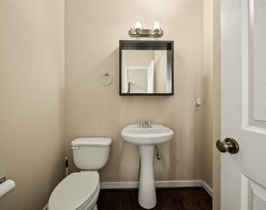 1331 W 21st Street - Photo Thumbnail 23