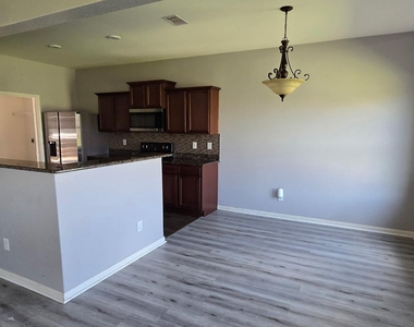 2318 Oyster Bay Avenue - Photo Thumbnail 4