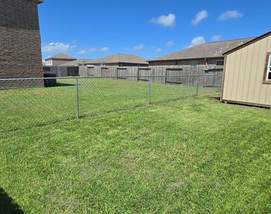 2318 Oyster Bay Avenue - Photo Thumbnail 13