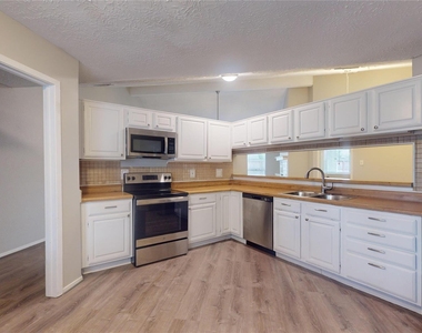 2331 Barrington Place - Photo Thumbnail 16