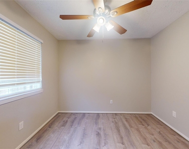 2331 Barrington Place - Photo Thumbnail 29