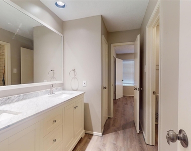 2331 Barrington Place - Photo Thumbnail 37