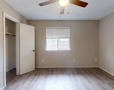 2331 Barrington Place - Photo Thumbnail 34
