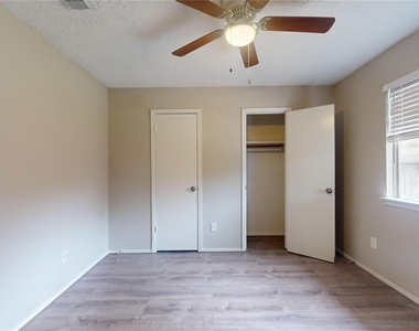 2331 Barrington Place - Photo Thumbnail 33