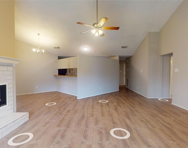 2331 Barrington Place - Photo Thumbnail 3