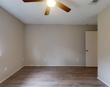 2331 Barrington Place - Photo Thumbnail 35