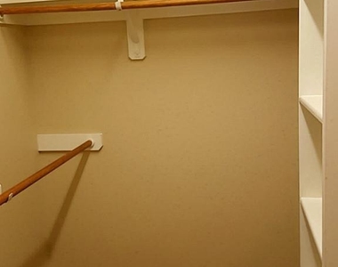 111 Gallery Cove Court - Photo Thumbnail 16