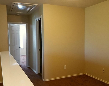 111 Gallery Cove Court - Photo Thumbnail 18