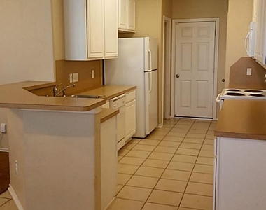 111 Gallery Cove Court - Photo Thumbnail 6