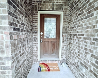 30515 Woodson Trace Drive - Photo Thumbnail 4