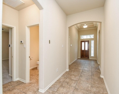 4215 Mill Oaks Drive - Photo Thumbnail 4