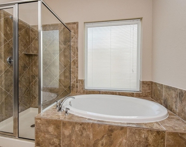 4215 Mill Oaks Drive - Photo Thumbnail 26