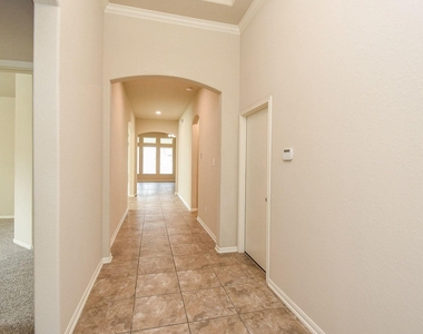 4215 Mill Oaks Drive - Photo Thumbnail 6