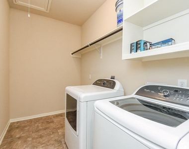 4215 Mill Oaks Drive - Photo Thumbnail 28