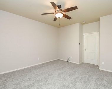 4215 Mill Oaks Drive - Photo Thumbnail 21