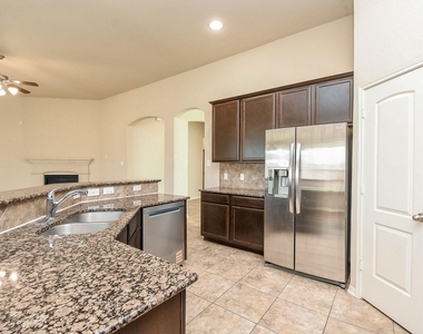 4215 Mill Oaks Drive - Photo Thumbnail 14