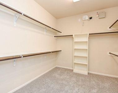 4215 Mill Oaks Drive - Photo Thumbnail 27