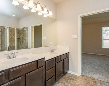 4215 Mill Oaks Drive - Photo Thumbnail 24