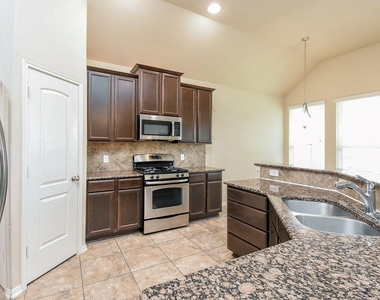 4215 Mill Oaks Drive - Photo Thumbnail 13