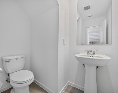 939 Pertuso Lane - Photo Thumbnail 8