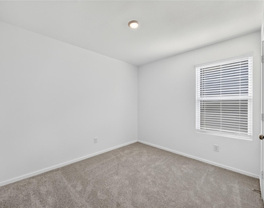 939 Pertuso Lane - Photo Thumbnail 14