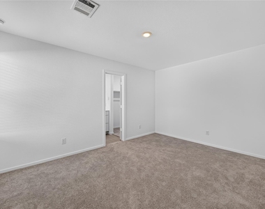 939 Pertuso Lane - Photo Thumbnail 6