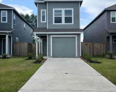 939 Pertuso Lane Lane - Photo Thumbnail 1
