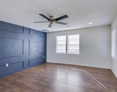 804 Carnegie Street - Photo Thumbnail 4