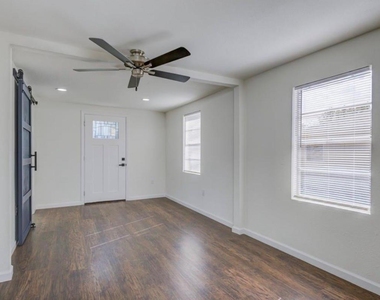 804 Carnegie Street - Photo Thumbnail 20