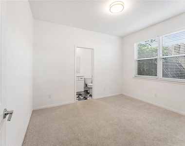1526 Ojeman Road - Photo Thumbnail 3
