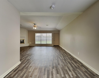 16007 Brookford Drive - Photo Thumbnail 6
