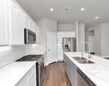 10502 Moon Valley Lane - Photo Thumbnail 2