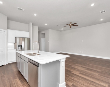 10502 Moon Valley Lane - Photo Thumbnail 3