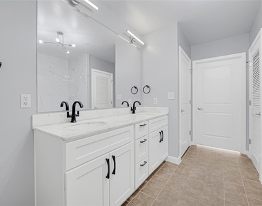 5925 Almeda Road - Photo Thumbnail 10