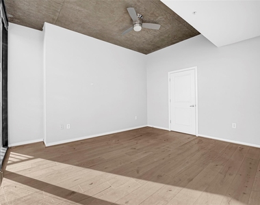 5925 Almeda Road - Photo Thumbnail 7