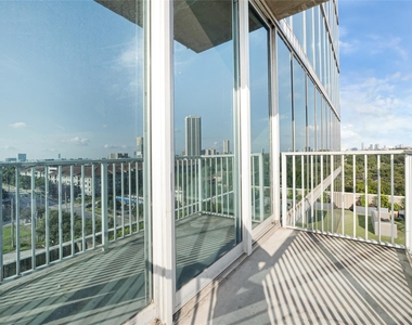 5925 Almeda Road - Photo Thumbnail 16