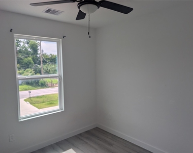7813 Hirsch - Photo Thumbnail 6