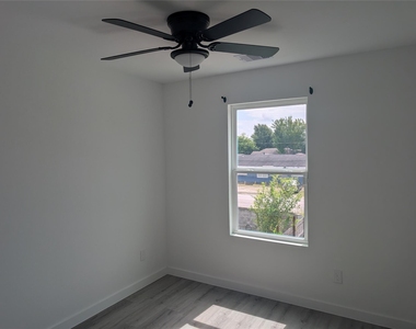 7813 Hirsch - Photo Thumbnail 5