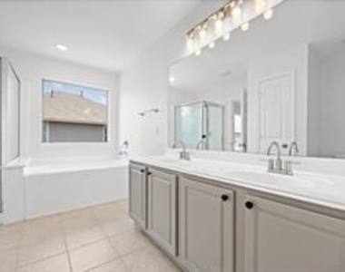 16546 Cairngrove Lane - Photo Thumbnail 17
