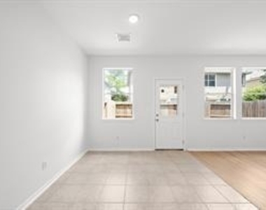 16546 Cairngrove Lane - Photo Thumbnail 12