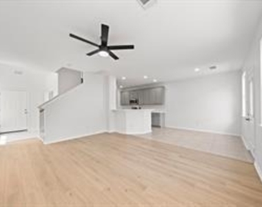 16546 Cairngrove Lane - Photo Thumbnail 3