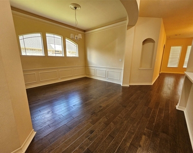 3218 Waters Edge Drive - Photo Thumbnail 34