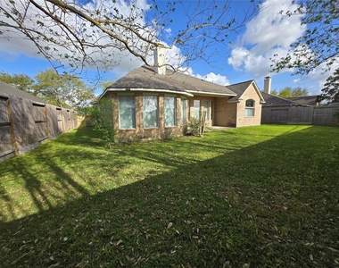 3218 Waters Edge Drive - Photo Thumbnail 48