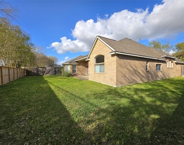 3218 Waters Edge Drive - Photo Thumbnail 47