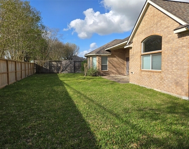 3218 Waters Edge Drive - Photo Thumbnail 46