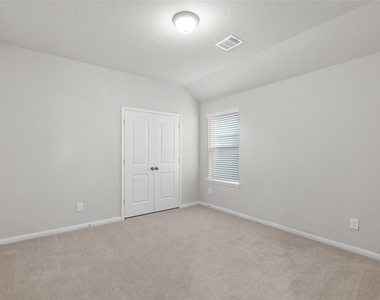 29650 Kynndal Shore Drive - Photo Thumbnail 24